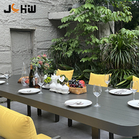 Direct de l'usine Ensemble table à manger et chaises de jardin d'extérieur au design moderne et de luxe Mobilier de patio durable pour hôtels et entrepôts