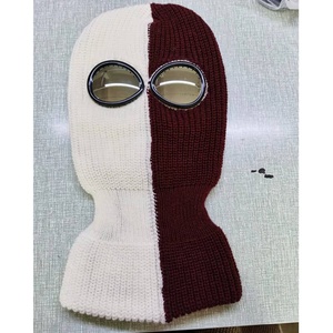 Balaclava CS personnalisée tricotée demi-noir et demi-violet <span class=keywords><strong>cagoule</strong></span> pour lunettes <span class=keywords><strong>cagoule</strong></span> en acrylique souple avec lunettes - Product Image 3