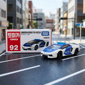 Tomica pour Aventador LP 700 4 Voiture de Police Modèle miniature en métal à l'échelle 1:68 pour les enfants de 8 à 13 ans - Product Image 3
