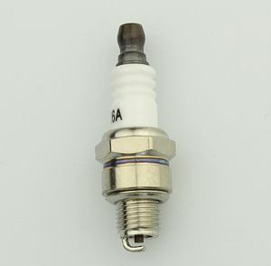 Bougie d'allumage pour moto CMR6A, pièces de moteur pour motocyclette, débroussailleuse, pièces de rechange - Product Image 1