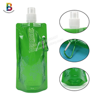 Bouteille de sport pliable personnalisée sac à eau en plastique sac pochette pour boisson avec clip
