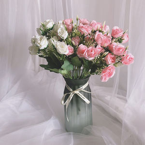 MSFAME Usine En Gros <span class=keywords><strong>Pas</strong></span> <span class=keywords><strong>Cher</strong></span> Fleurs En Plastique Lavable Mini Bouquet De Fleurs Rose Bush - Product Image 1