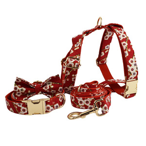 Ensemble collier et laisse pour <span class=keywords><strong>chien</strong></span> à motif floral classique fleur de prunier rouge, boucle en alliage de zinc avec nœud, réglable pour chiens de petite et grande taille - Product Image 4