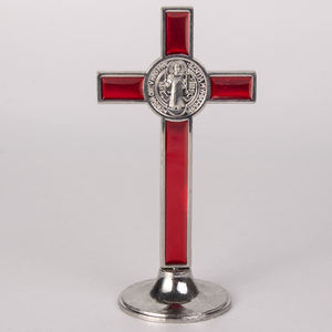 Collar Católico con Crucifijo de San Benito de 2 Pulgadas de Alta Calidad con Base Roja - Product Image 4