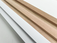 Garde-corps d'escalier de style contemporain balustre carré vierge apprêté blanc balustres sculptés en bois massif de 1 à 1/4 pouces