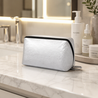 Pochette cosmétique élégante personnalisée en argent, légère, imperméable, avec fermeture éclair, pour le rangement des articles de toilette en voyage et les soins personnels
