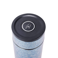 420ML séparent facilement le thé et les feuilles d'eau bloquent efficacement la bouteille thermique en titane de thé pour les cadeaux d'affaires avec infuseur à thé