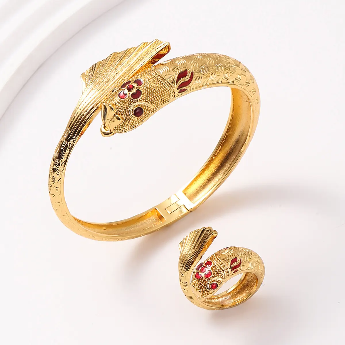 Moda di lusso europeo brasiliano bracciale in oro Set di pesce Design arabo africano oro Set di gioielli da sposa