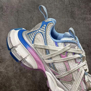 รองเท้าผ้าใบดีไซน์เนอร์คุณภาพสูงสุด ปี 2026 ไซส์ 3XL สไตล์หรูหราใหม่ล่าสุด รองเท้าลำลองแบบมีไฟสำหรับผู้ชายและผู้หญิง - Product Image 6