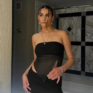 Conjunto de Dos Piezas para Mujer Z-5037, Estilo Sexy, Top de Tubo Irregular Transparente de Malla, Falda Negra Ajustada de Cintura Baja - Product Image 2