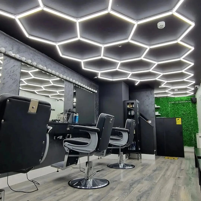Honeycomb LED Hexagonal Ceiling Light for Workshop Office IP67 Rated Customizable Color Temperature Aluminum+PC 1-Year Warranty