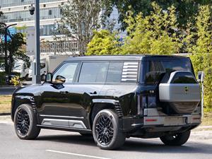 Yangwang U8 2023 d'occasion, Édition Luxe, 1197 ch, Quad-Moteur, Transmission intégrale, Maniabilité en tour de chapeau, <span class=keywords><strong>SUV</strong></span> Amphibie Flottant, Modèle phare de luxe, Voiture d'occasion à l'exportation - Product Image 5