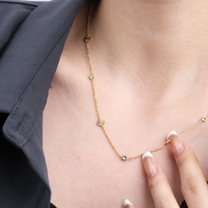 Chris April minimalista 316L Acero inoxidable trébol de cuatro hojas claro circón cuentas satélite cadena collar - Product Image 2