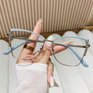 <b>Metal</b> <b>Frame</b> Eyeglasses Full Framework Photochromic Blue Light Blocking Women's Fashion Glasses 9038 - Product Image 1