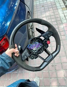 Volant de voiture en cuir et fibre de carbone, <span class=keywords><strong>prix</strong></span> de gros usine, pour Audi A3 A4L A5 A6L A7 Q8 TT R8 - Product Image 5