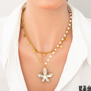 Collar de Perlas de Acero Inoxidable con Colgante de Flor en Oro de 18K, Cadena para Clavícula, Uso Diario - Product Image 5