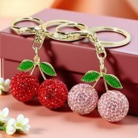 Glinsterende strass-kersensleutelhanger Glanzend kristal Fruit Schattig legering verguld persoonlijk cadeau voor dames meisjes