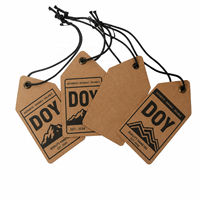 Étiquettes volantes étiquettes en gros personnalisé découpé imprimé nom Logo métal oeillet Kraft papier recyclé étiquettes volantes pour jean