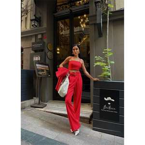 Conjunto de traje de 4 botones para mujer Pomegranate con chaqueta y pantalones de tela tejida estilo bustier - Product Image 3