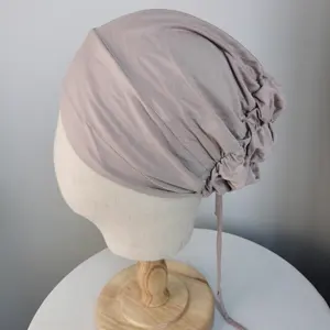 最新のカスタムファッションイスラム教徒のアンダースカーフネクタイバッククロスバンブーコットンジャージーインナー女性用耳穴付き