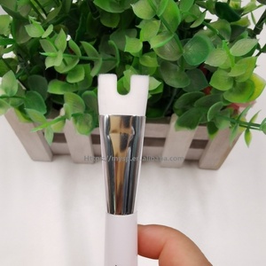 Pennello <span class=keywords><strong>per</strong></span> cipria soffice a doppio lato pennello piatto a forma di U <span class=keywords><strong>per</strong></span> pennello <span class=keywords><strong>per</strong></span> contorno Duo di precisione <span class=keywords><strong>per</strong></span> contorno <span class=keywords><strong>crema</strong></span> <span class=keywords><strong>per</strong></span> il naso - Product Image 3