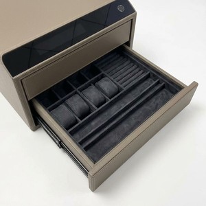 Coffre-fort à bijoux en cuir de luxe JB-safe <span class=keywords><strong>avec</strong></span> serrure <span class=keywords><strong>électronique</strong></span> à empreinte digitale pour un stockage sécurisé antivol des bagues, colliers et objets de valeur - Product Image 3