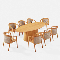 Fauteuil d'extérieur en teck de style Mid-Century Modern avec dossier en rotin synthétique, chaise de balcon pour resort, couleur bois personnalisable