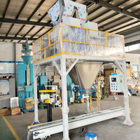 Machine d'emballage de sacs en plastique 20kg 30kg 50kg pour l'emballage d'aliments pour volailles, adaptée aux matériaux à humidité spécifique