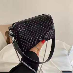 Sac à main tendance de luxe pour femme en PU, petit format carré avec chaîne, pour téléphone portable, élégant, avec fermeture éclair, sac messager à rivets pour femme à la mode - Product Image 6