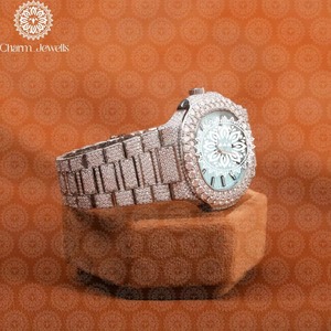 Montre-bracelet en diamant VVS de bonne qualité avec un style élégant et une précision fiable, idéale pour un cadeau, disponible au prix d'exportation - Product Image 4