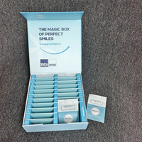 Boîte rigide de luxe à fermeture magnétique multi-compartiments pour aligneurs orthodontiques