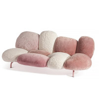 Canapé rose en peluche au design moderne pour chambre modèle Appartement une option de luxe léger avec des caractéristiques