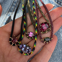Pendentif en pierre précieuse colorée œil de cheval goutte d'eau ovale avec griffes incrustées de strass, collier en corde, bijoux en gros