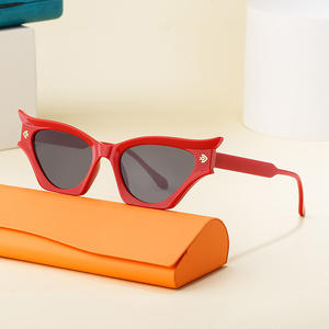 Gafas de sol rojas con forma de ojo de gato para mujer, protección UV400, montura de PC, gafas de sol modernas para exteriores, estilo Instagram, ropa de calle - Product Image 3