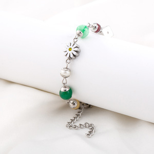 สร้อยข้อมือลูกเต๋าเดซี่สีมุกสีไทเทเนียมสุดอินเทรนด์สำหรับทุกเพศสวมใส่ได้ทุกวัน - Product Image 3