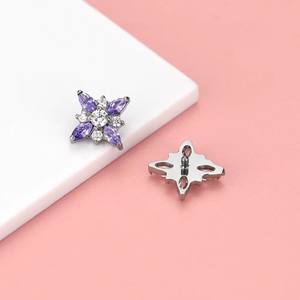 Orecchini a perno in lega di titanio F136 con zirconi a forma di croce, stile punk, per piercing all'orecchio, helix, <span class=keywords><strong>gioielli</strong></span> curativi senza rimozione - Product Image 3