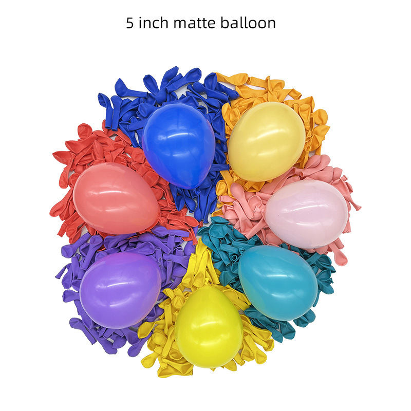 มีสีสัน