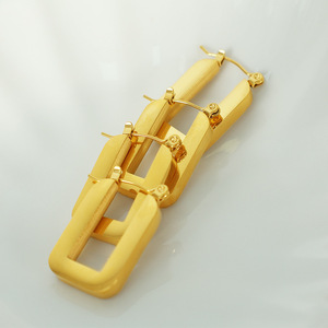 Pendientes de Aro Geométricos en Forma de U, de Aleación de Zinc Dorada, Joyería de Moda para Fiestas - Product Image 4