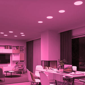 Faretto intelligente da 18W RGB+CCT con Bluetooth Mesh, ideale per l'illuminazione personalizzabile in abitazioni e locali commerciali. - Product Image 2