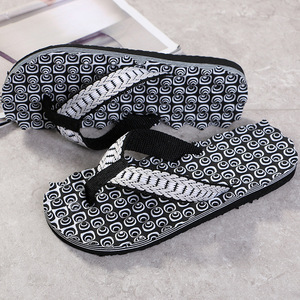 Nouvelles tongs décontractées antidérapantes pour hommes, en maille plastique, à semelle <span class=keywords><strong>compensée</strong></span>, pour la plage, collection été 2026 – Vente en gros, directement de l'usine - Product Image 3