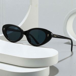 Gafas de Sol Ovaladas con Marco Colorido de PC, Diseño Personalizado con Logotipo 2025, para Hombre y Mujer, Protección UV400, Marco Pequeño, Estilo Ojo de Gato - Product Image 2