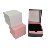 Boîte cadeau carrée rose à couvercle rabattable, insert en mousse noire, logo personnalisé, emballage cosmétique haut de gamme
