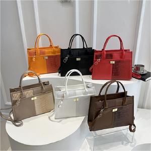 กระเป๋าถือ I-0600แฟชั่นใหม่ล่าสุดสำหรับสุภาพสตรีสุดหรูทันสมัยกระเป๋าถือลูกกวาดขายดี - Product Image 1