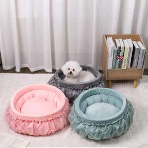 Cama para Mascotas Princesa de Color Encantado - Cama Universal de Felpa Suave para Perros y Gatos, Cojín de Diseño de Fantasía - Product Image 3