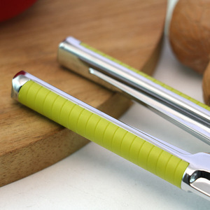 Walnut Cracker Stainless Steel Alloy Nut Pliers Kitchen Tool For Shelling Nuts - Product Image 4