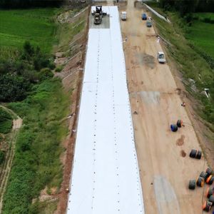 Meilleur <span class=keywords><strong>prix</strong></span> Fabricant de géotextiles non tissés <span class=keywords><strong>Prix</strong></span> du géotextile de construction routière par <span class=keywords><strong>m2</strong></span> - Product Image 3