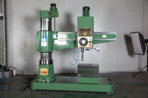 Taladro <span class=keywords><strong>Radial</strong></span> Z3050 de Columna Vertical Totalmente Hidráulico con Cabezales de Roscado, Taladrado y Fresado - Product Image 3