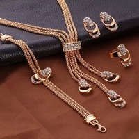 Moda al por mayor lujo 5 piezas chapado en oro cristal borla collar pulseras y pendientes conjunto de joyería para novia