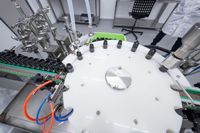 Machine de remplissage, de bouchage et d'étiquetage entièrement automatique pour verre/eau pure/shampooing/colle/jus, de 10 à 1000 ml, contrôlée par PLC, Chubby Gorilla