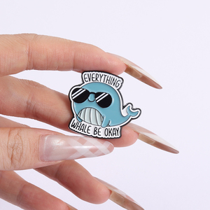 Spilla Smaltata 'I Whaley Like You' con Pun sulla Balena, Tutto Sarà Bene, Sei un Balena, Spilla da Bavero, Gioielli Regalo - Product Image 4
